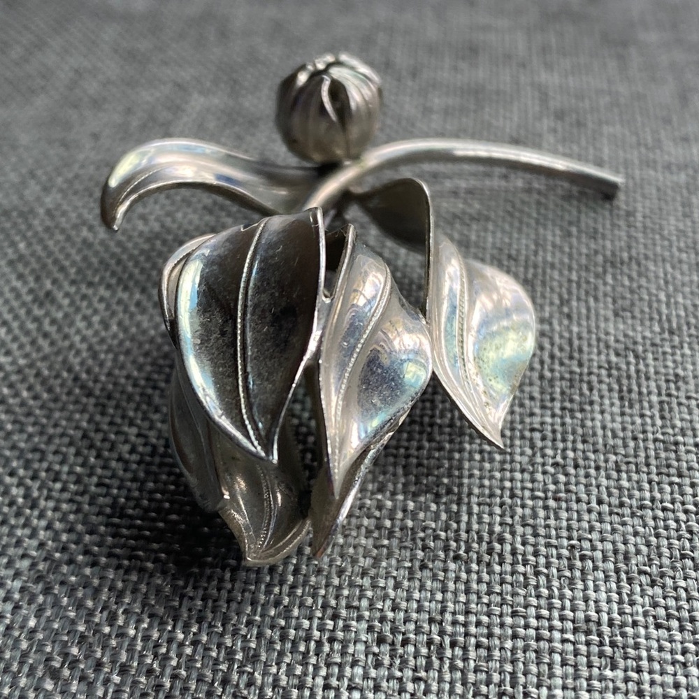 Vintage Silver Tone Tulip Flower Brooch Pin – Possibly Silver Plated - Picture 3 of 4